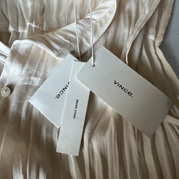 Vince Medium sleeveless career button front pleated top shirt New $275.00 NWT - Picture 9 of 10